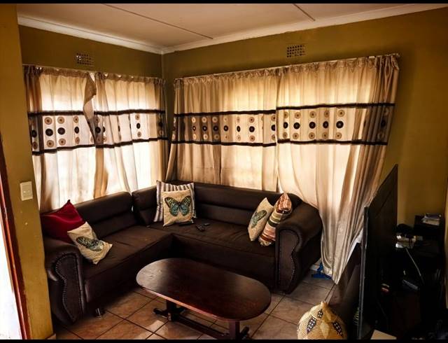 2 BEDROOM PROPERTY TO RENT IN UMHLATHUZE